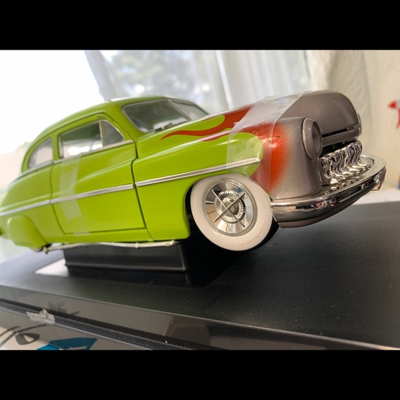 Die Cast Ford Custom Collectable Edsel Ford sig - Picture 7 of 16